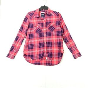 American Eagle Boyfriend Fit Flannel Top Women's M Pink Blue Snap Button Western